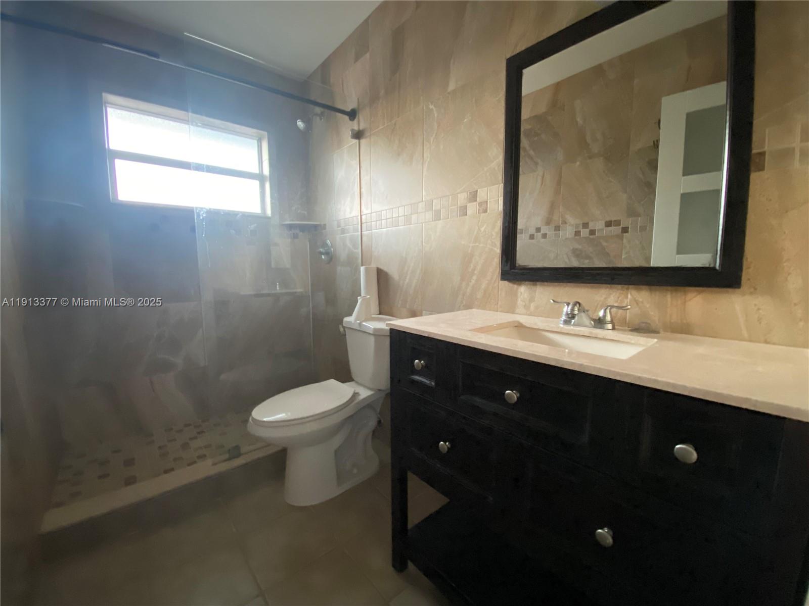 HOLLYWOOD - Residential Lease