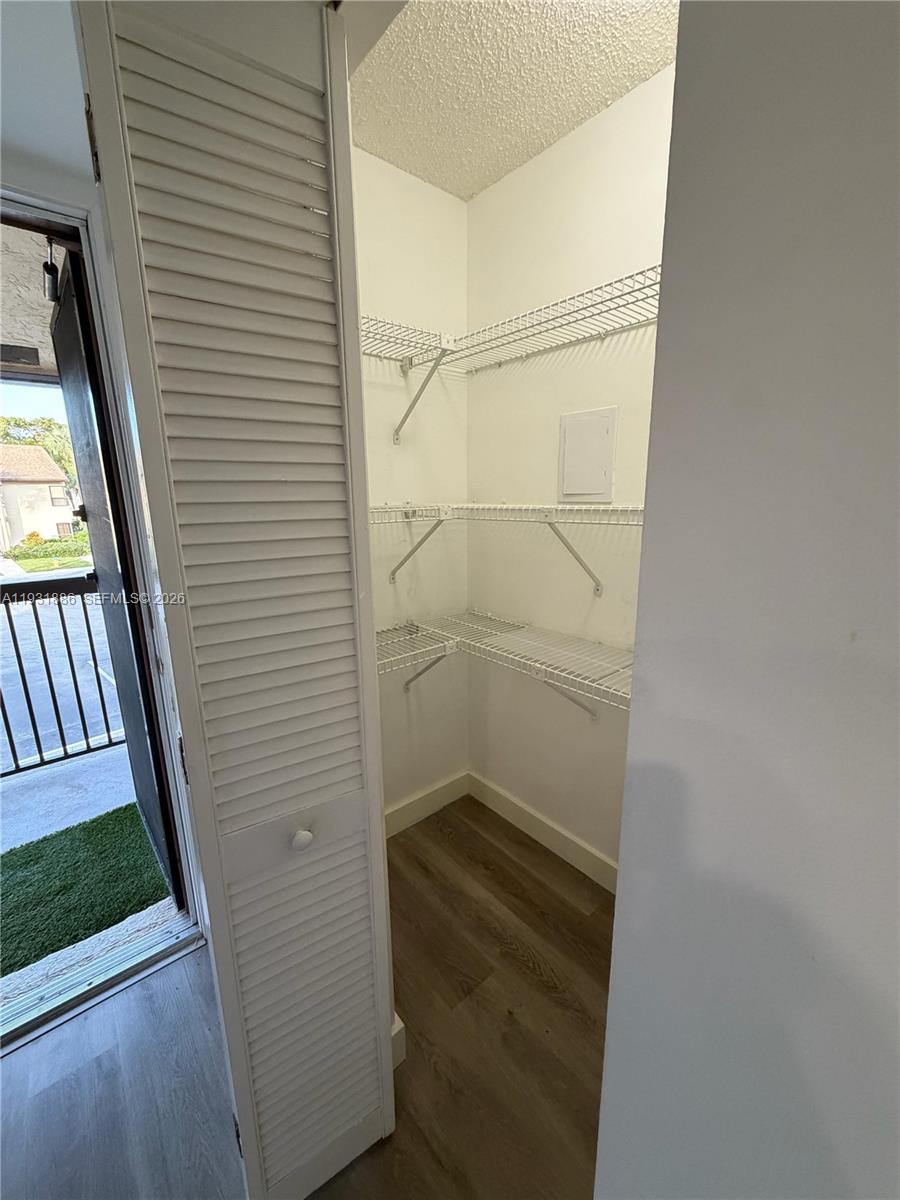 KARANDA VILLAGE II-B COND - Residential