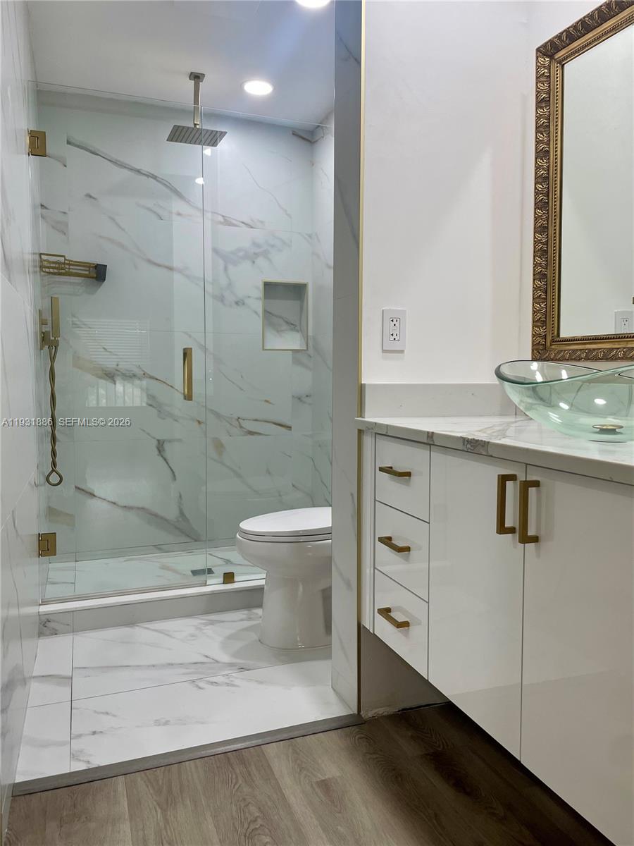 KARANDA VILLAGE II-B COND - Residential