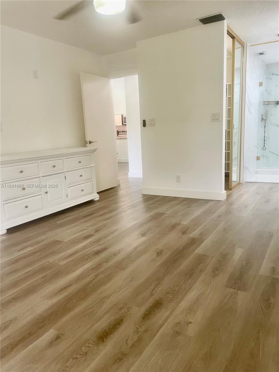 KARANDA VILLAGE II-B COND - Residential