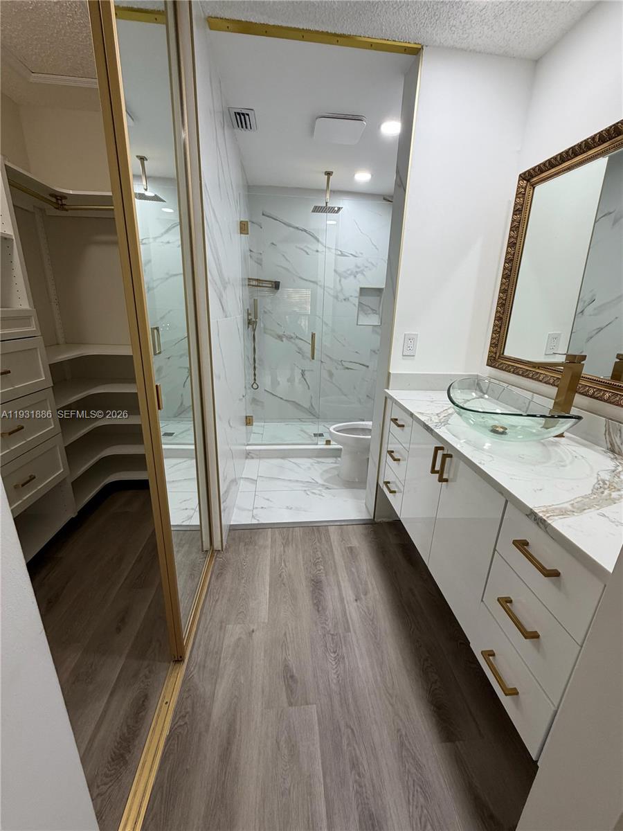 KARANDA VILLAGE II-B COND - Residential