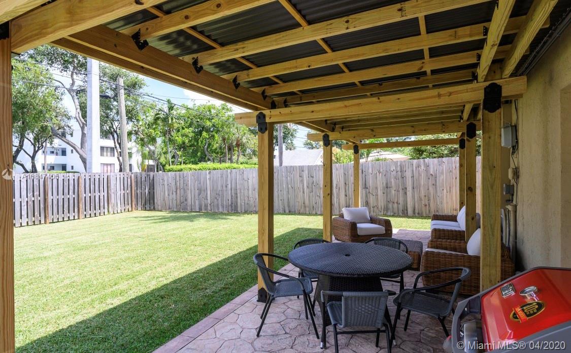 HOLLYWOOD HOMESITES SECON - Residential Lease