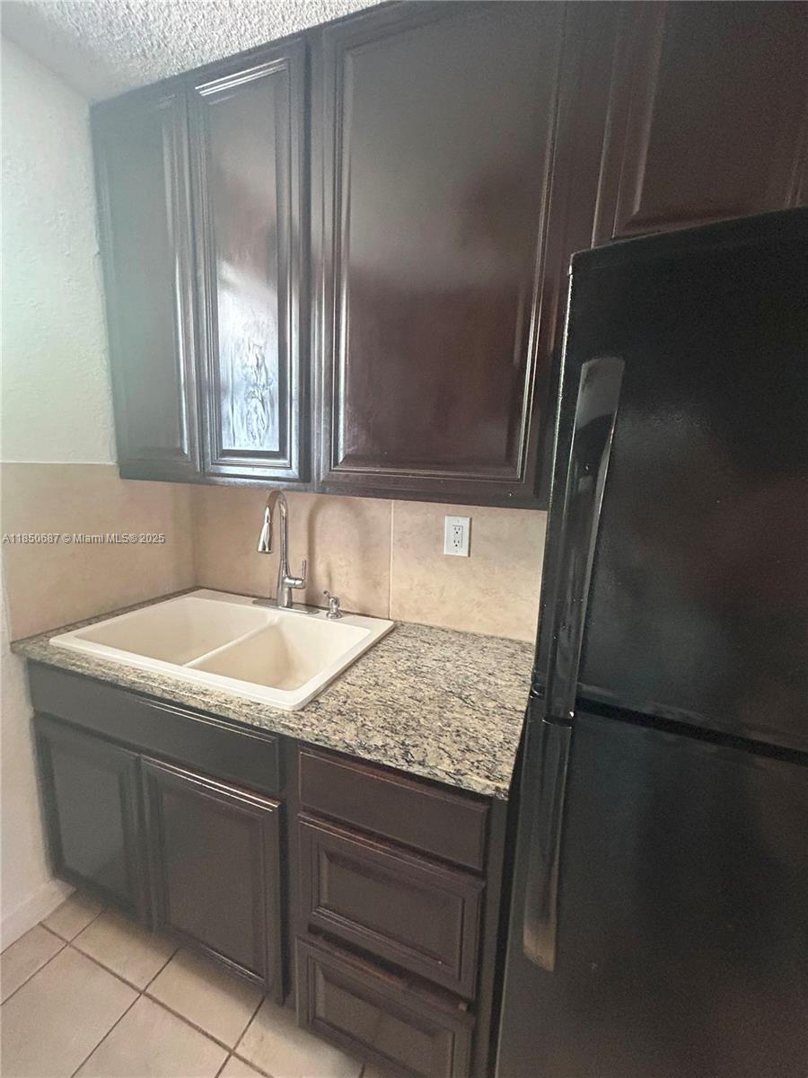 5814 NE 4th Ct 103