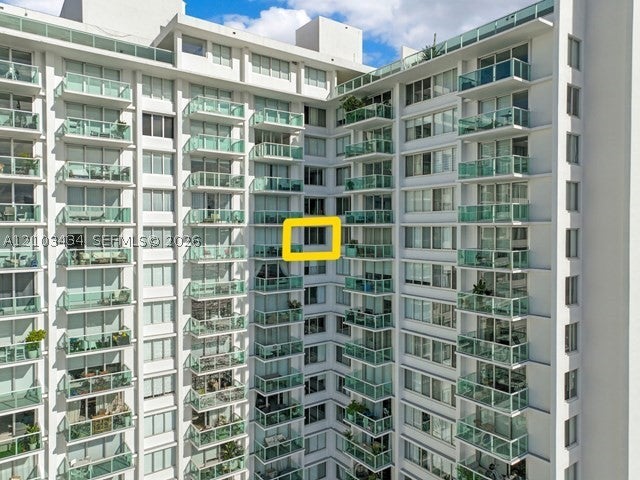 1000 West Ave 1121
