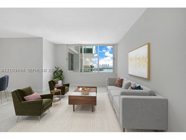 1000 West Ave 1121