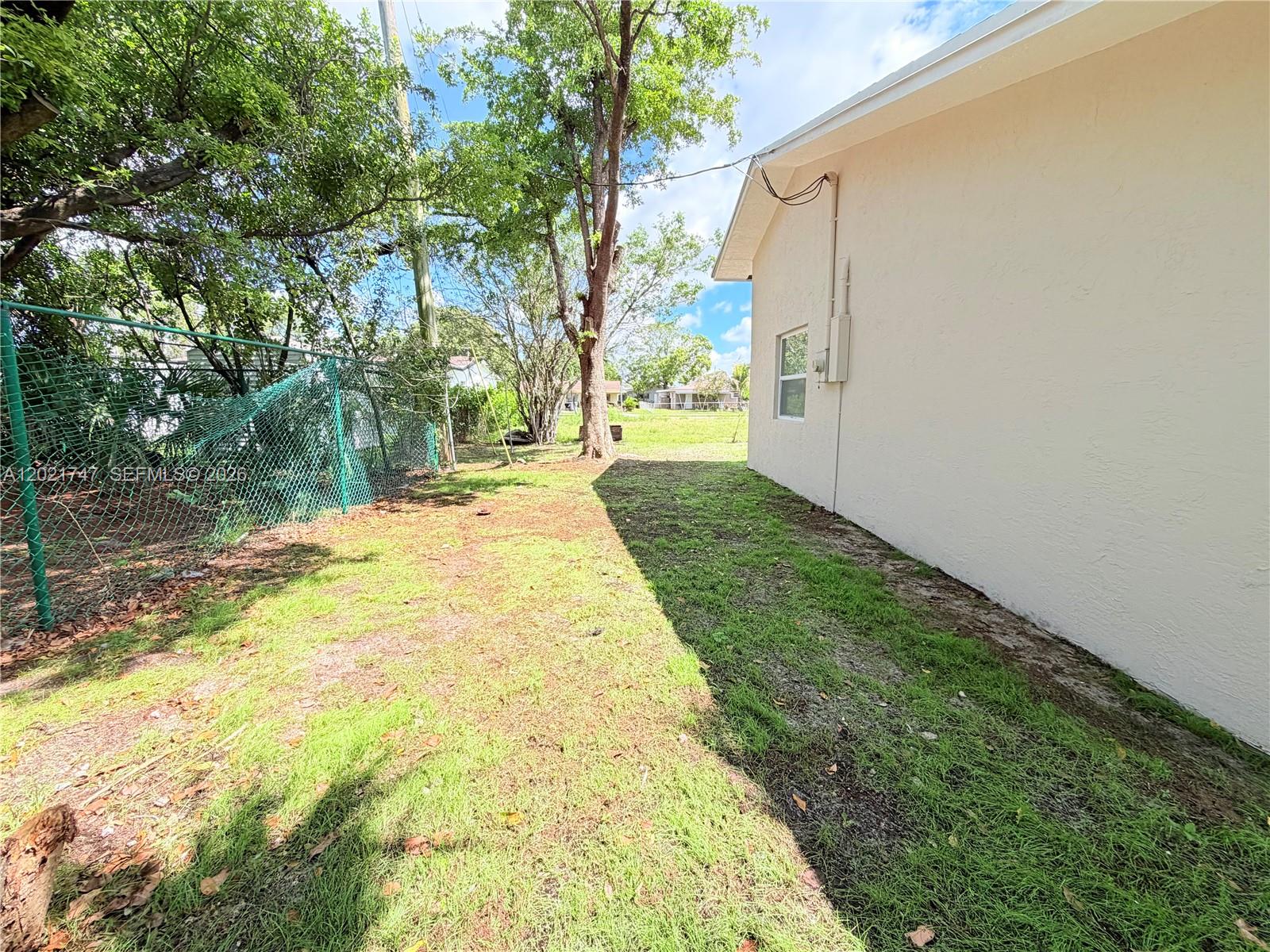 SANDERS PARK - Residential