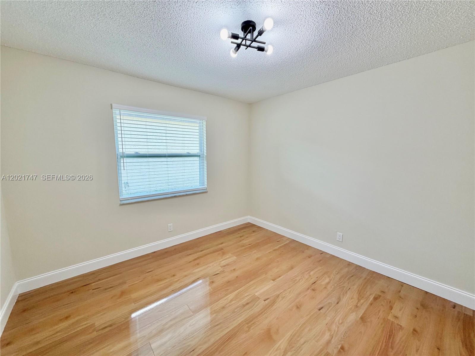 SANDERS PARK - Residential