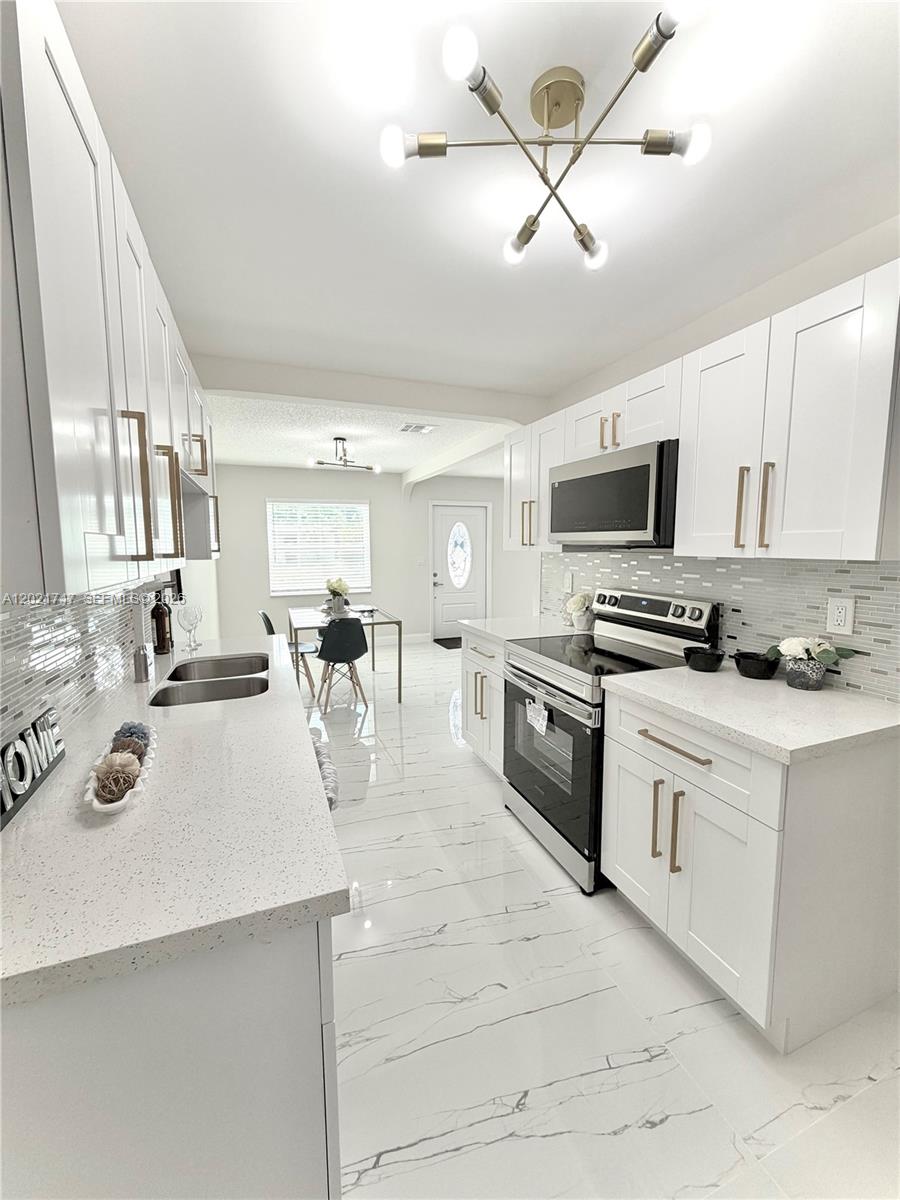 SANDERS PARK - Residential