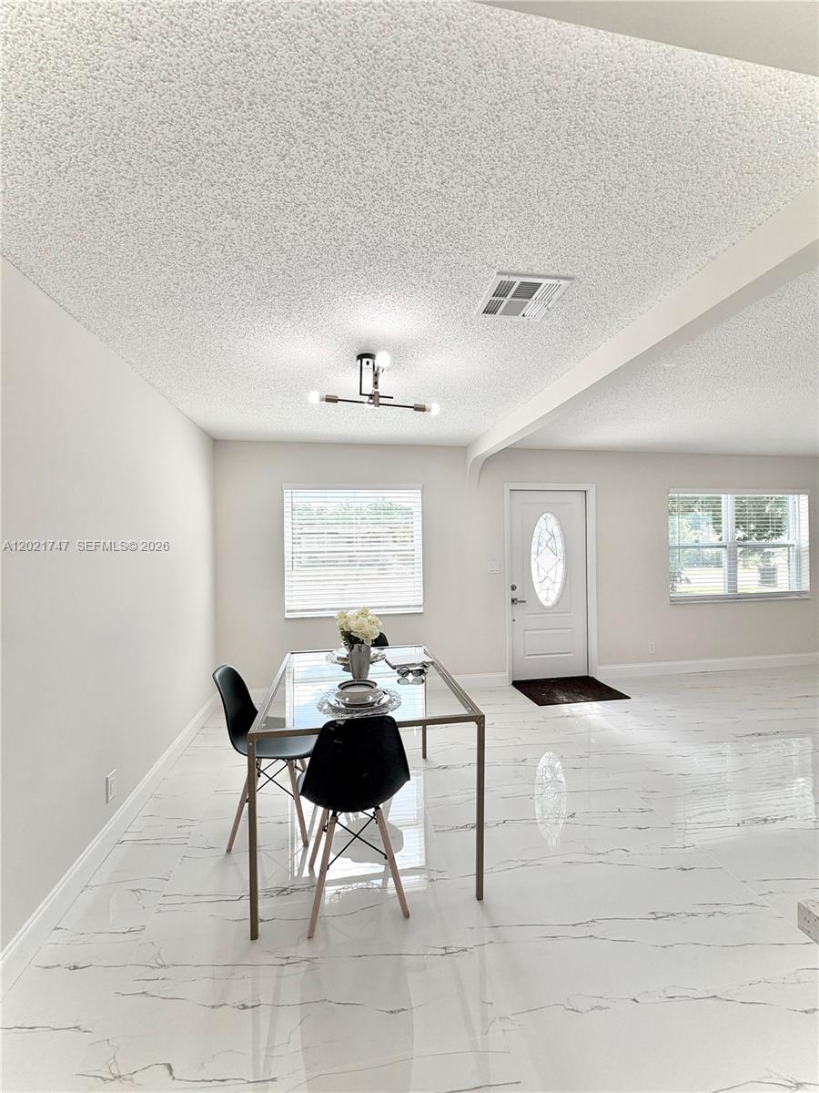 SANDERS PARK - Residential