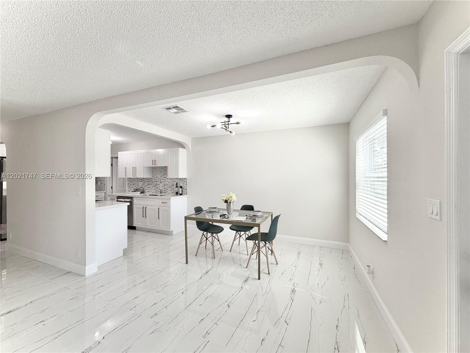 SANDERS PARK - Residential