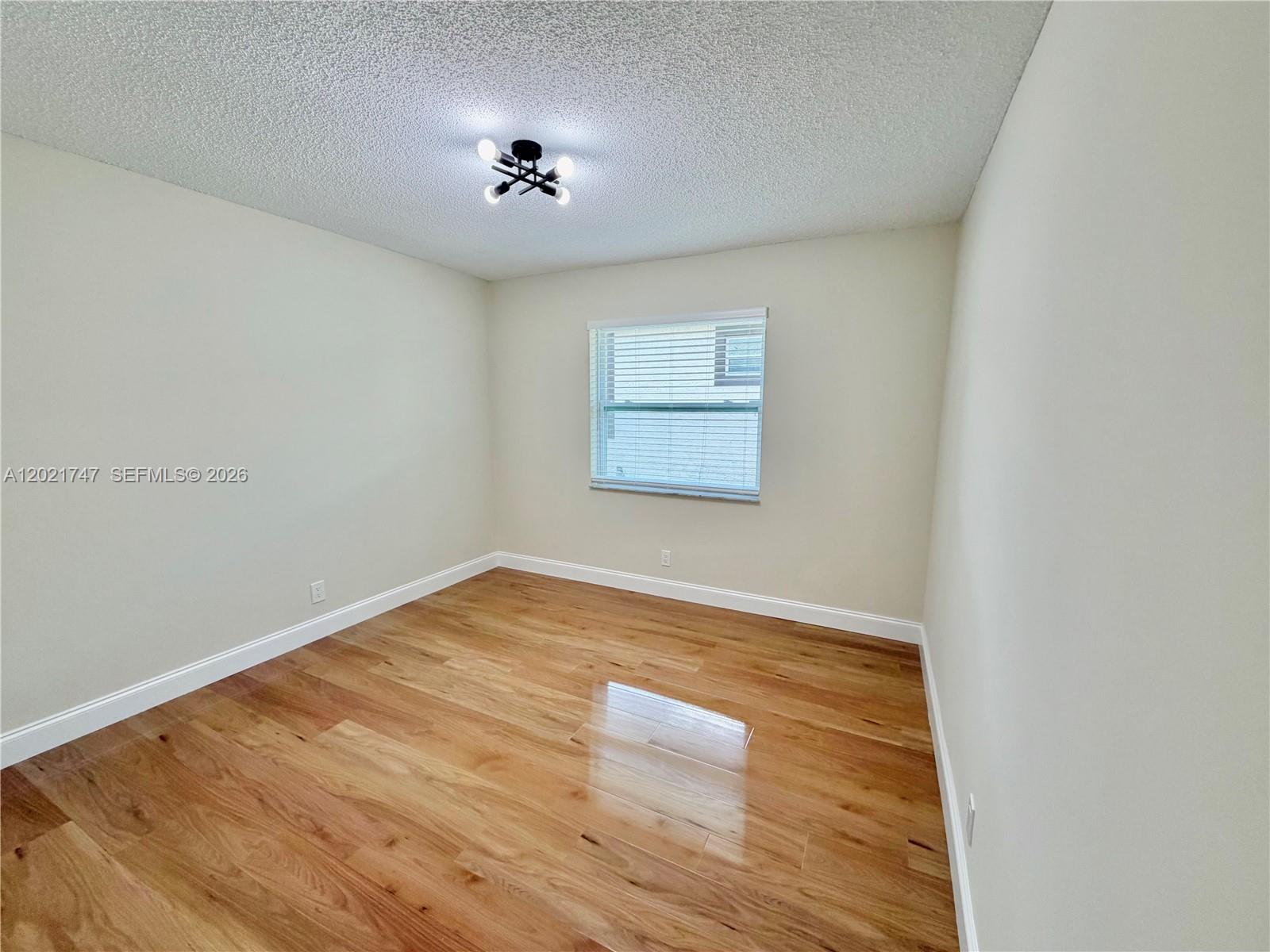 SANDERS PARK - Residential