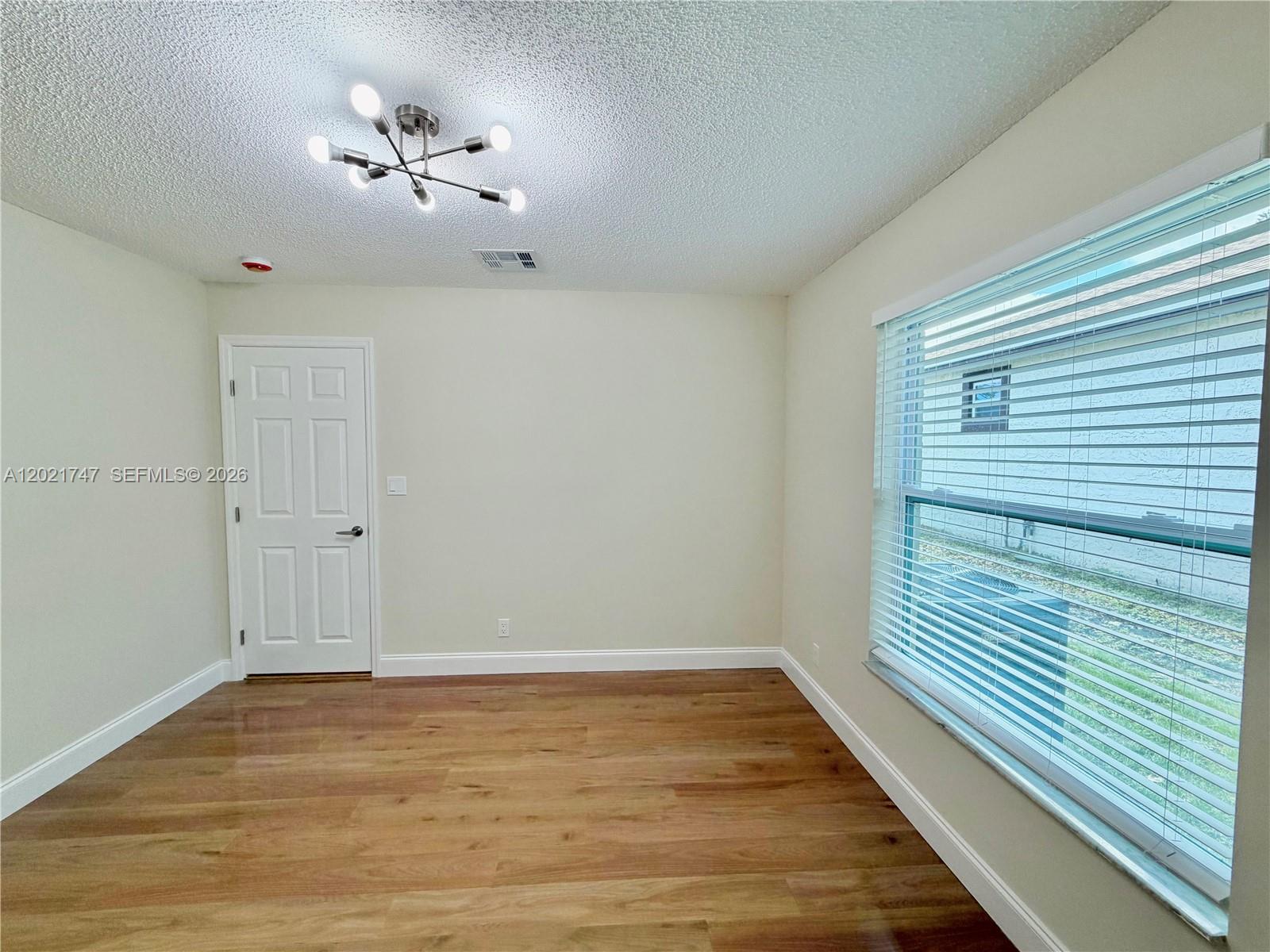 SANDERS PARK - Residential