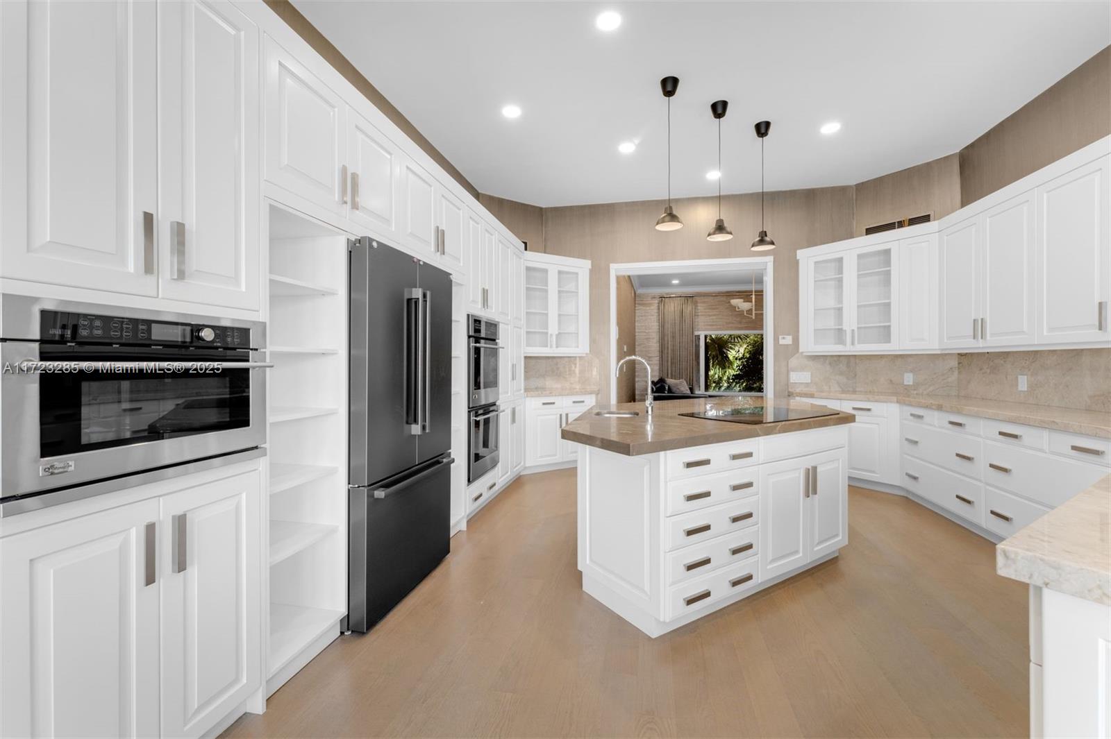 LA GORCE GOLF SUB - Residential