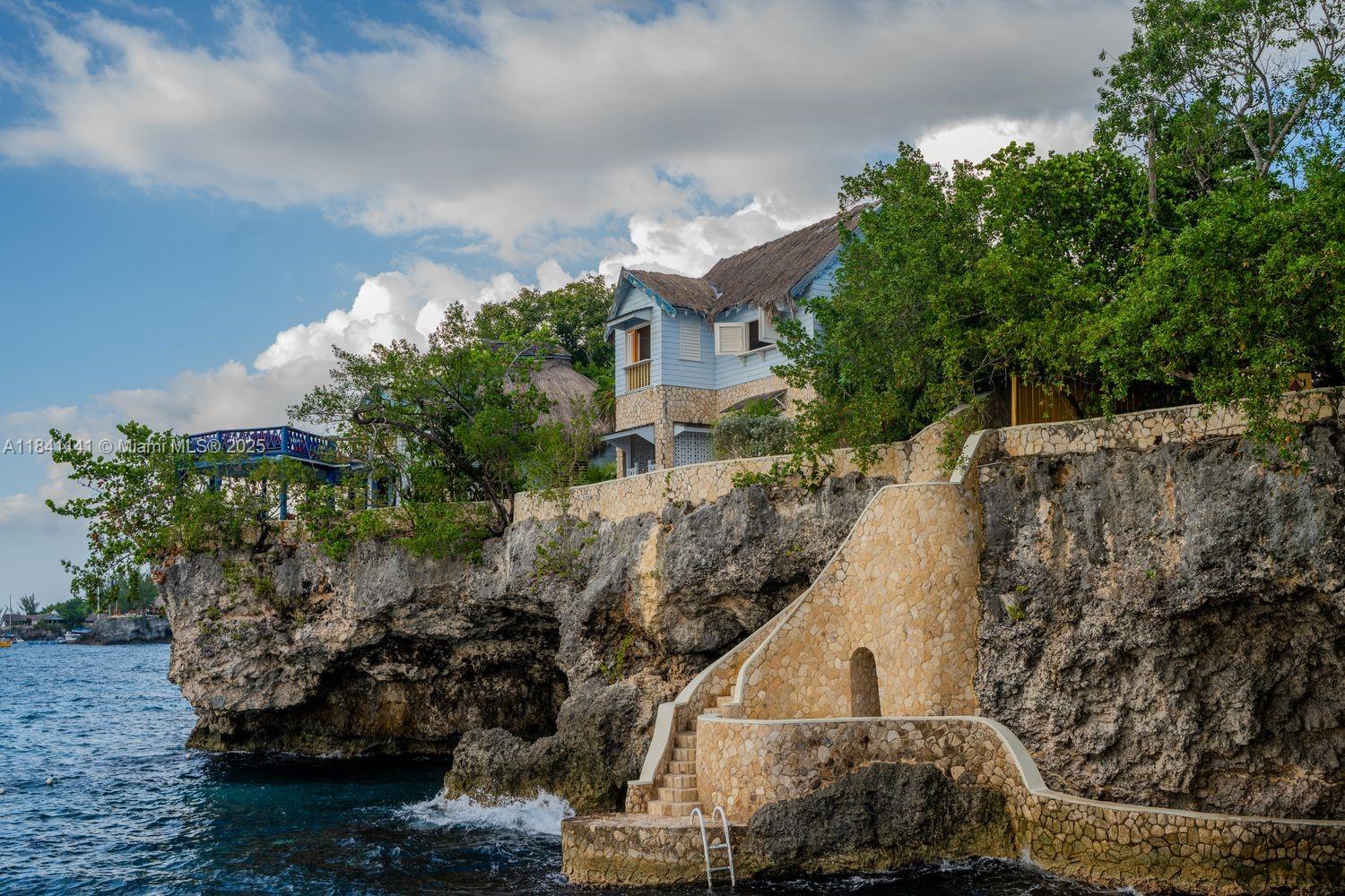 The Caves - Residential