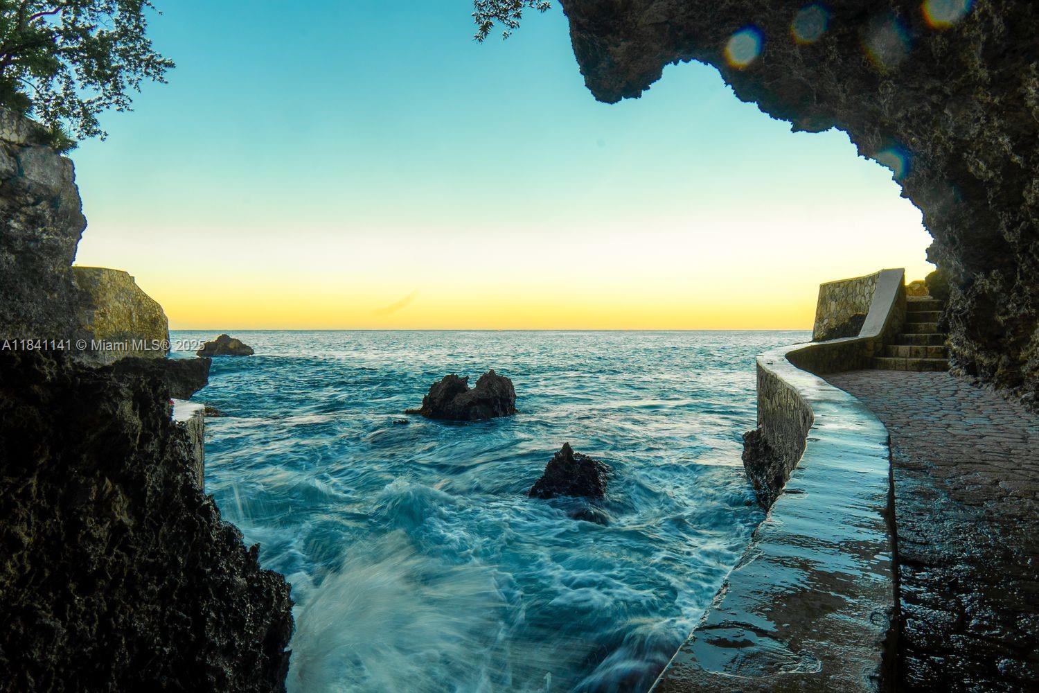 The Caves - Residential