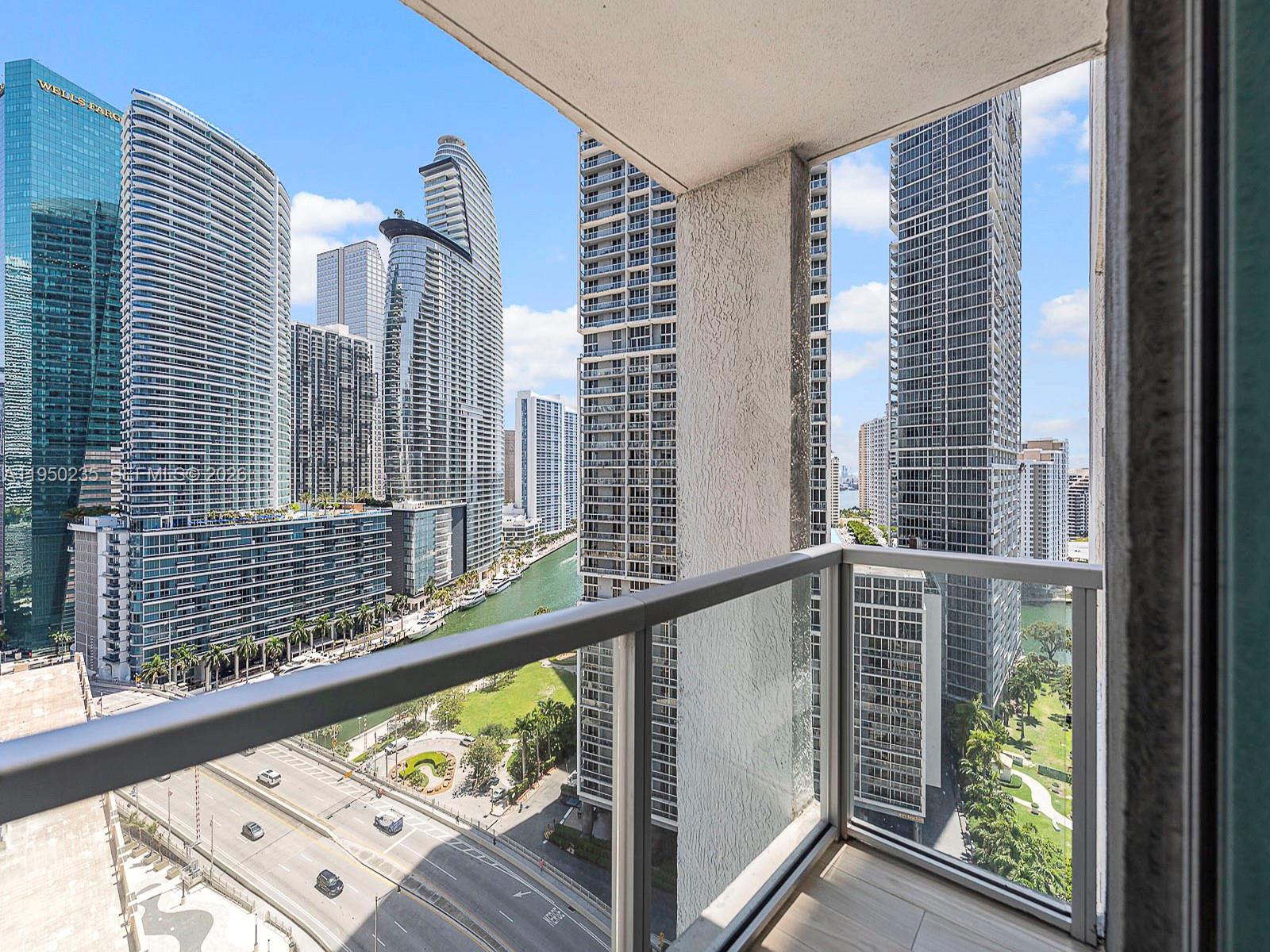 500 BRICKELL EAST CONDO - Residential