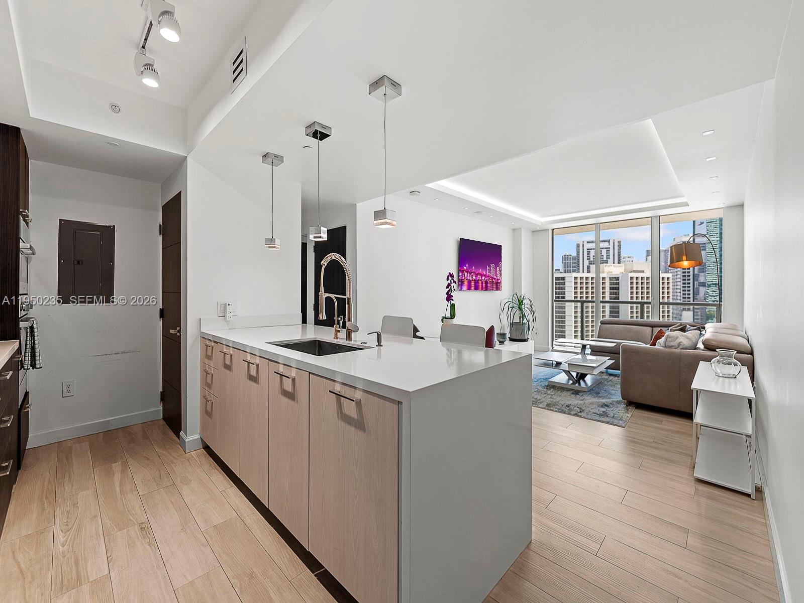 500 BRICKELL EAST CONDO - Residential