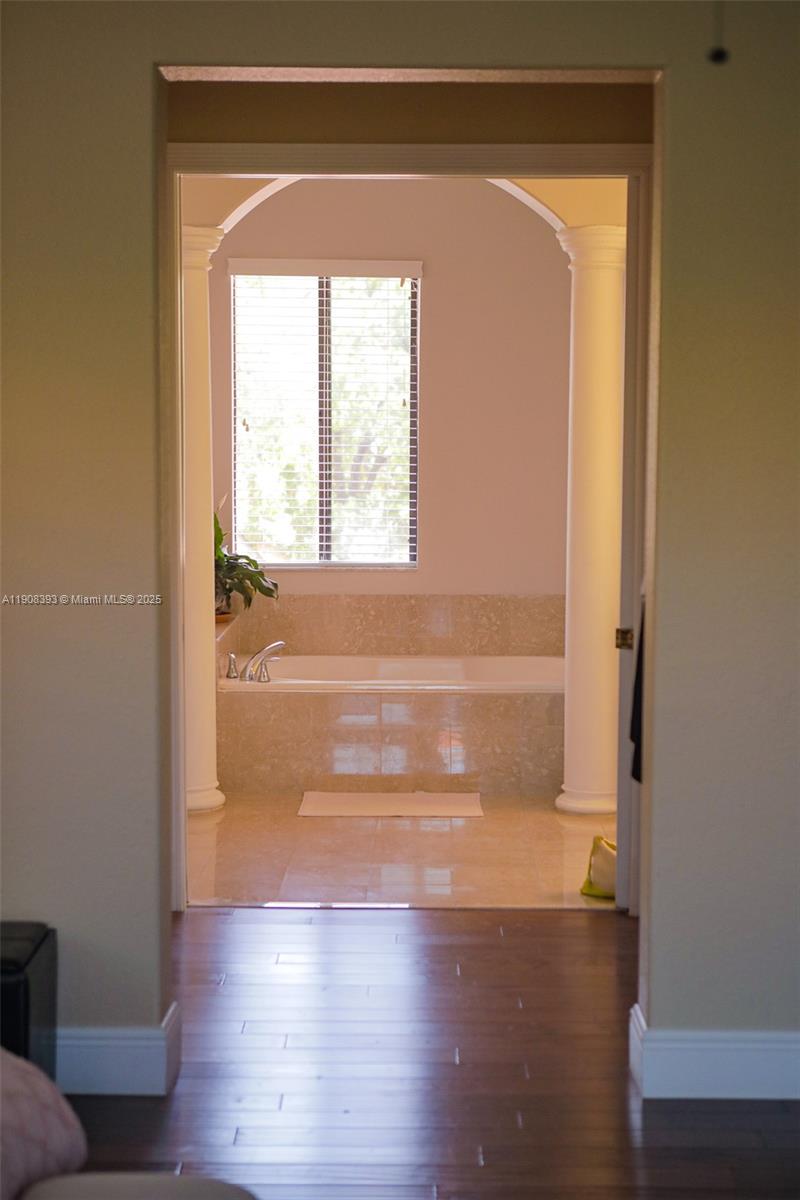 CUTLER CAY - Residential