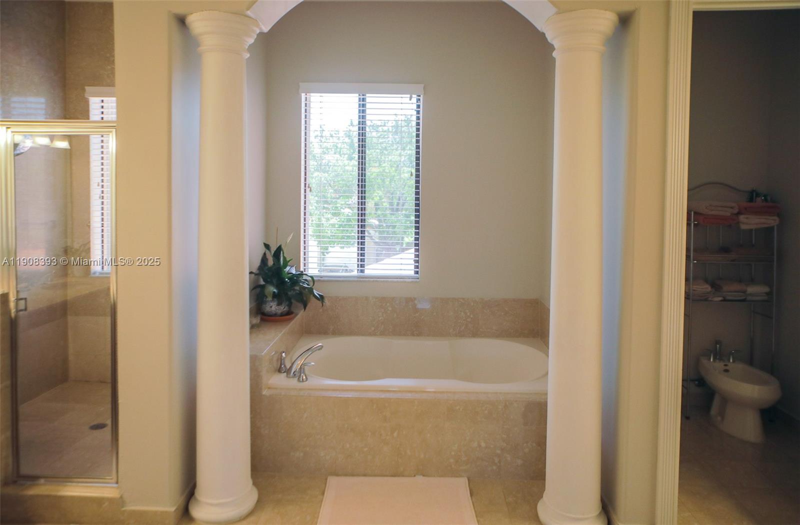 CUTLER CAY - Residential