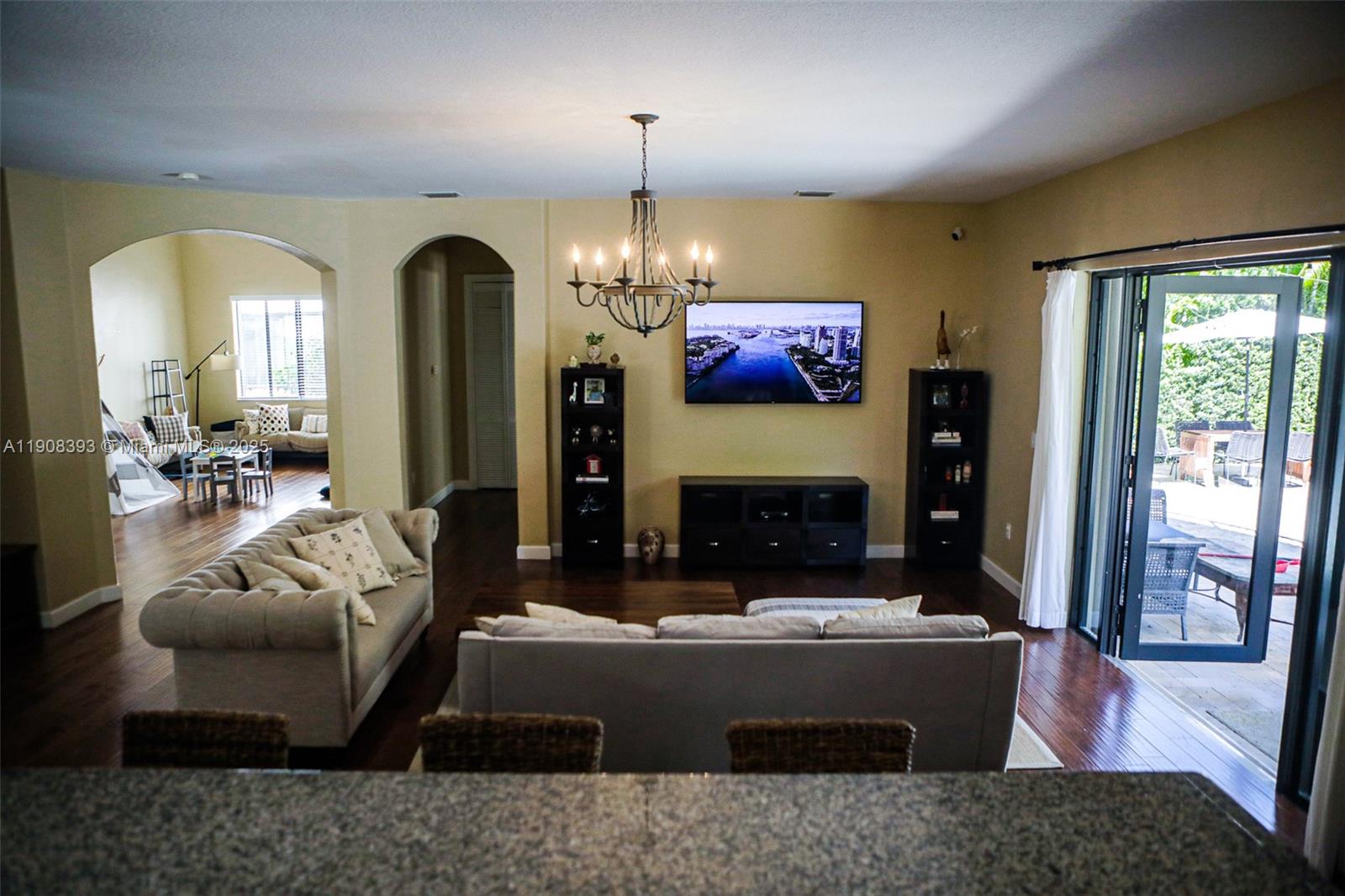 CUTLER CAY - Residential