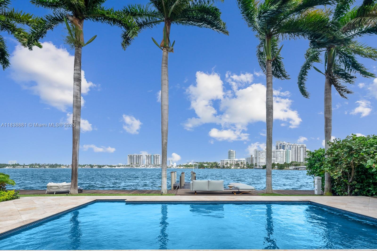 315 E Rivo Alto Dr