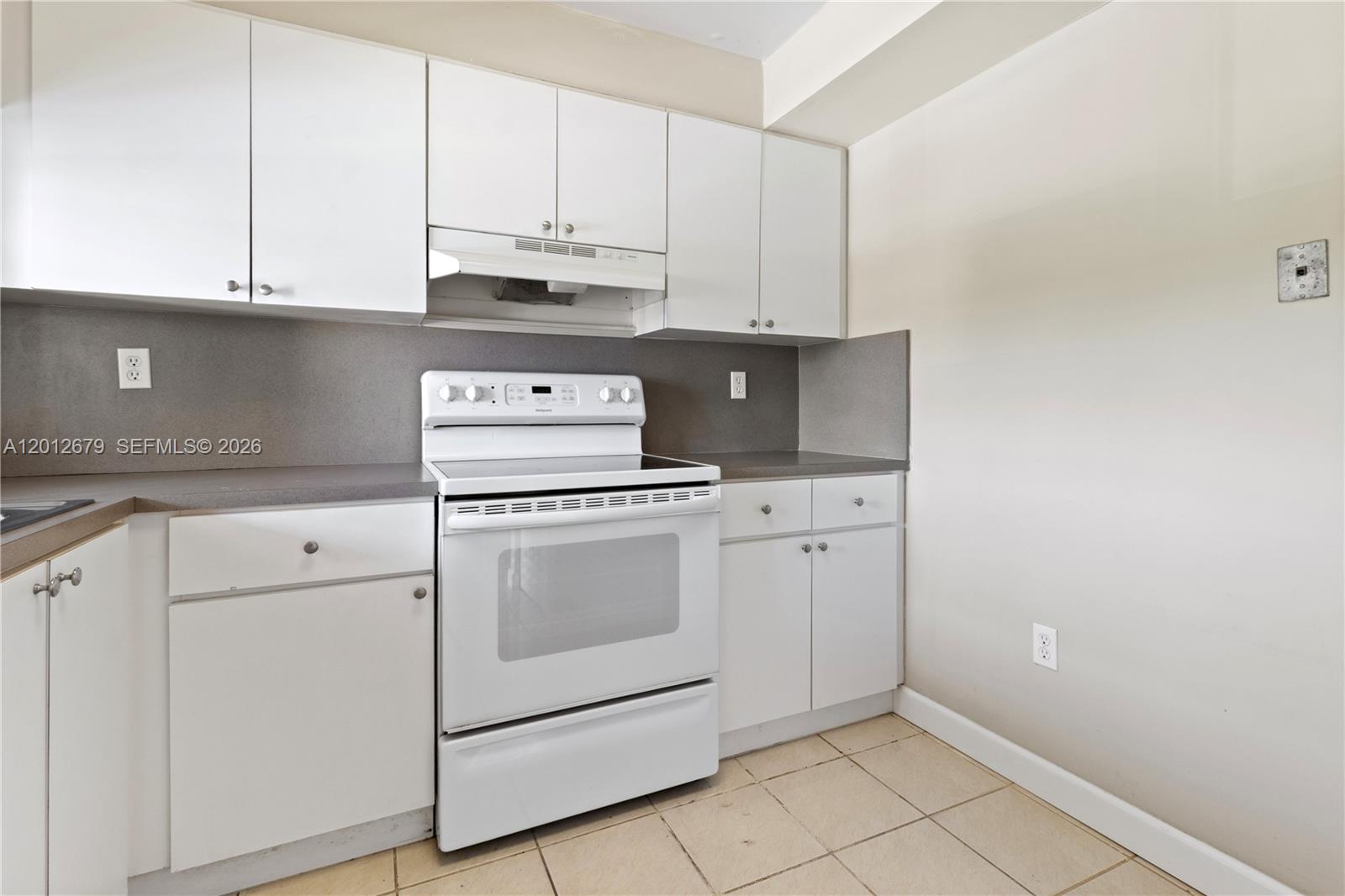 INTERNATIONAL PARK I COND - Residential Lease