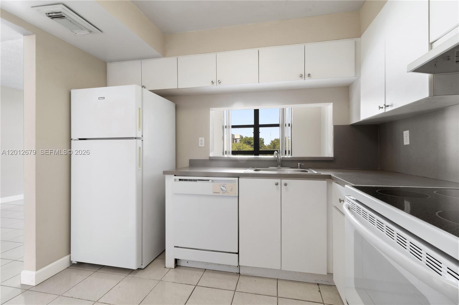 INTERNATIONAL PARK I COND - Residential Lease