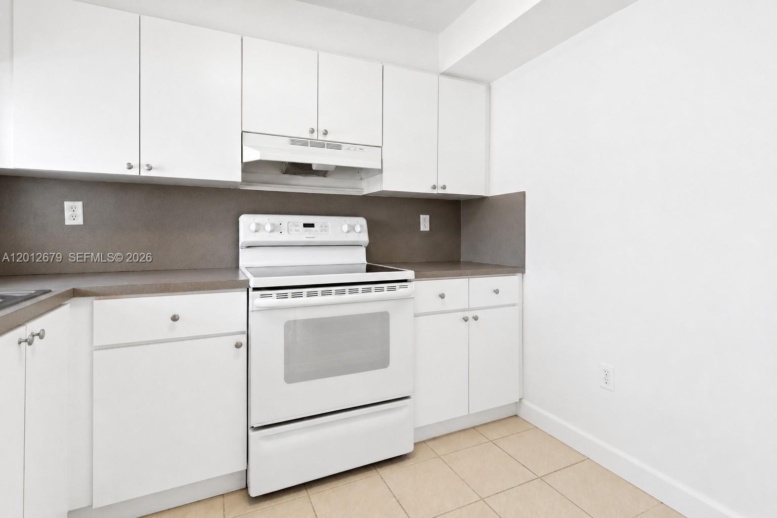 INTERNATIONAL PARK I COND - Residential Lease