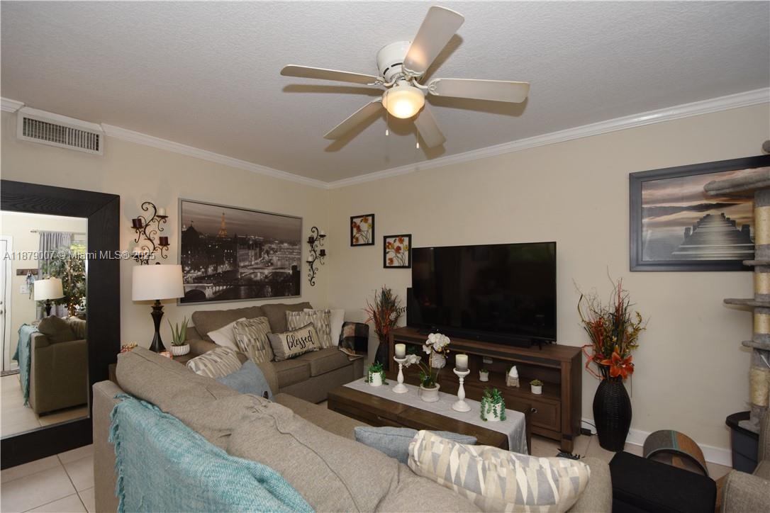 WINDSOR COURT CONDOMINIUM - Residential