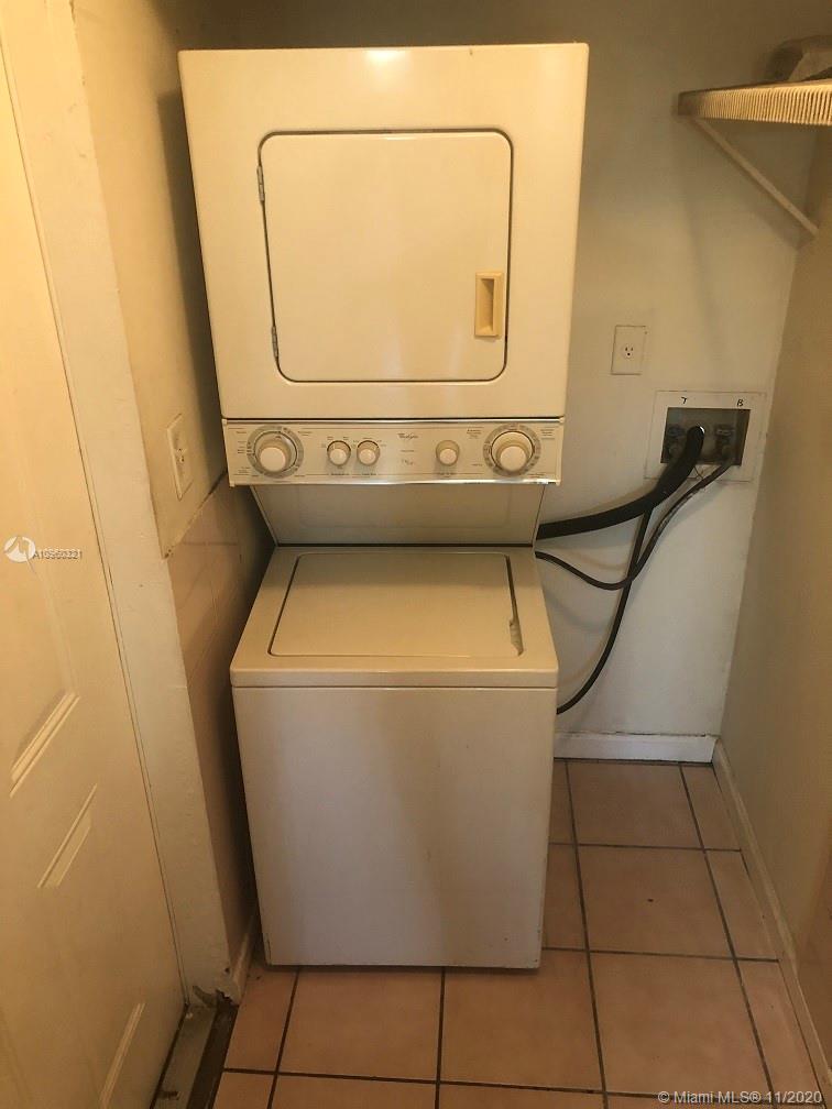 SUNNYSIDE ESTATES 19-35 B - Residential Lease