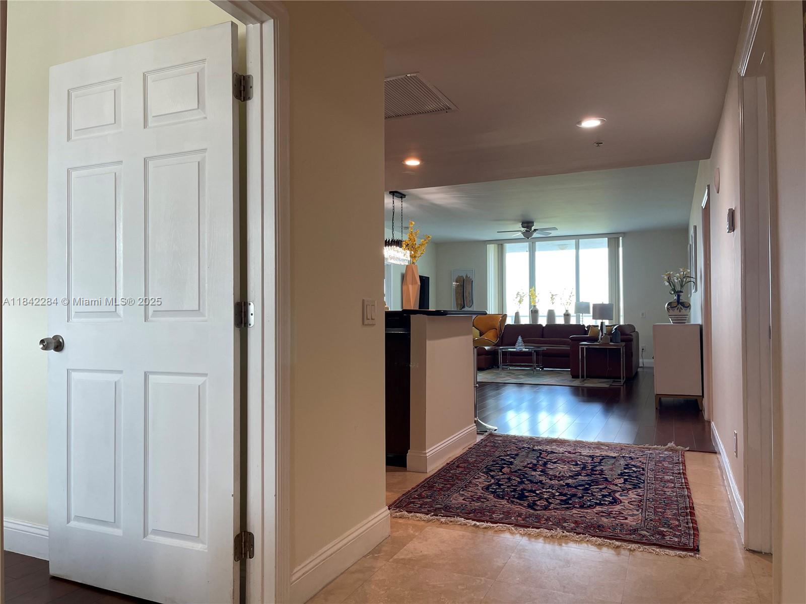 14951 Royal Oaks Ln 808