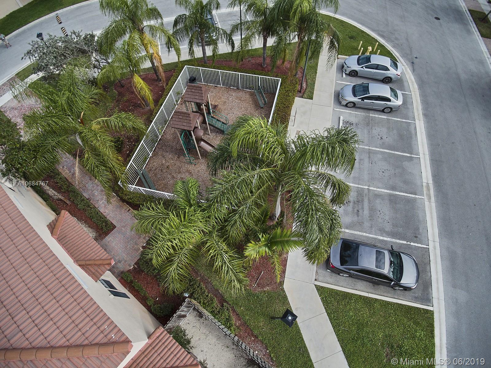 LAS BRISAS - Residential Lease