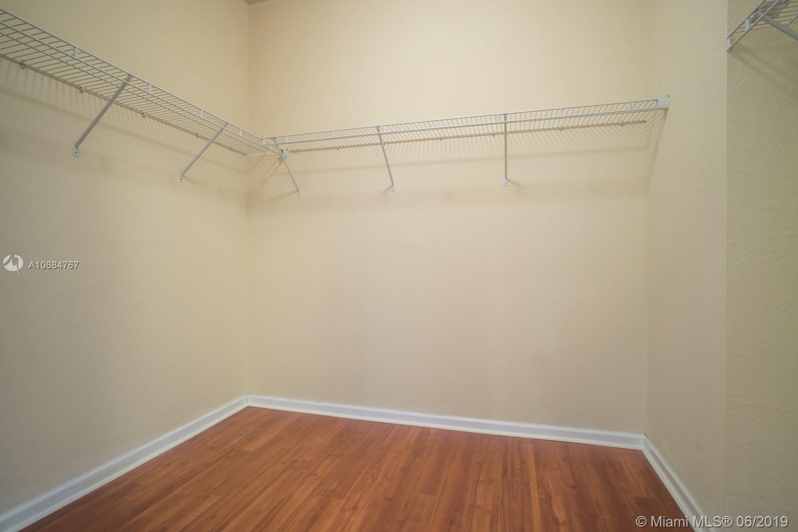 LAS BRISAS - Residential Lease