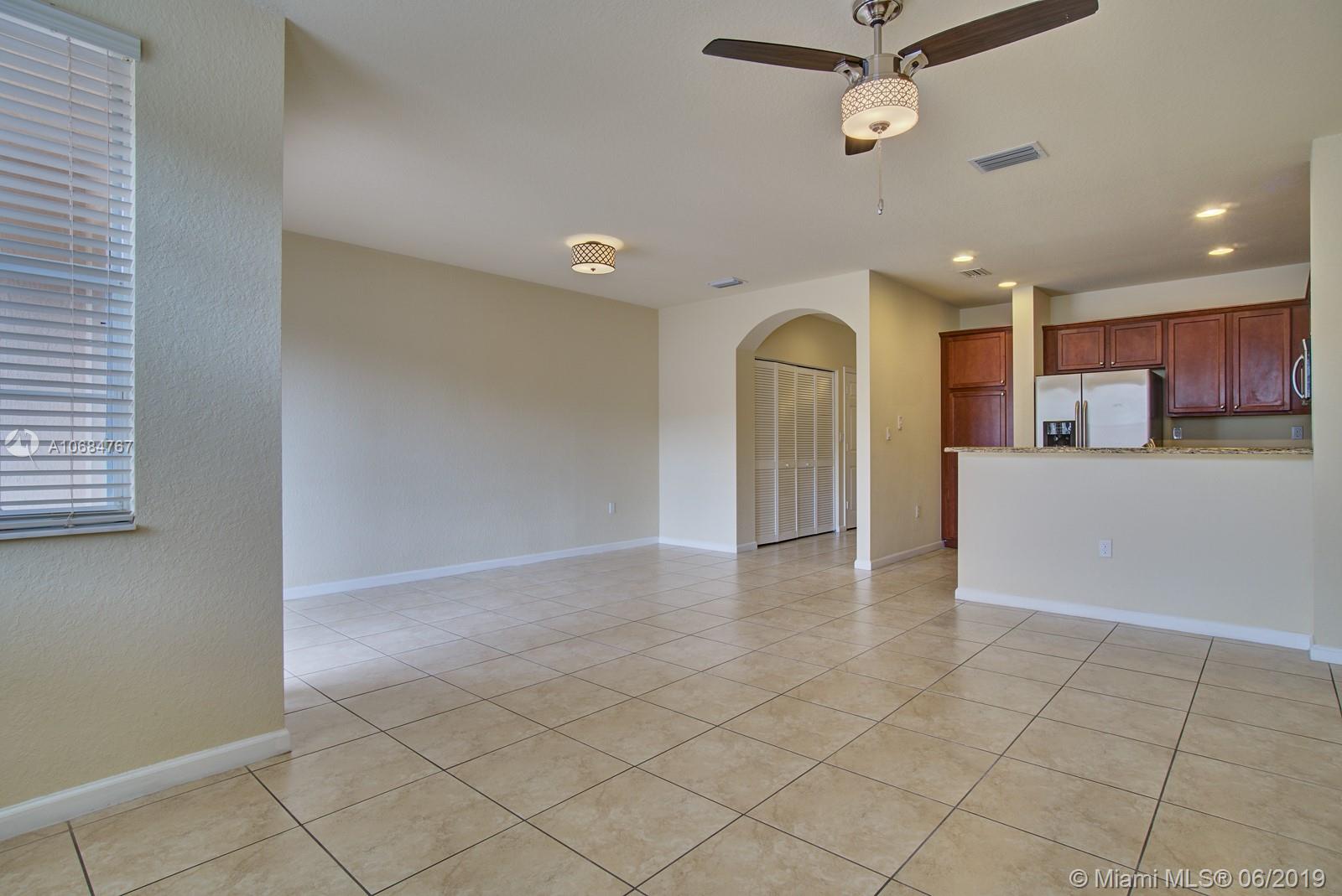 LAS BRISAS - Residential Lease