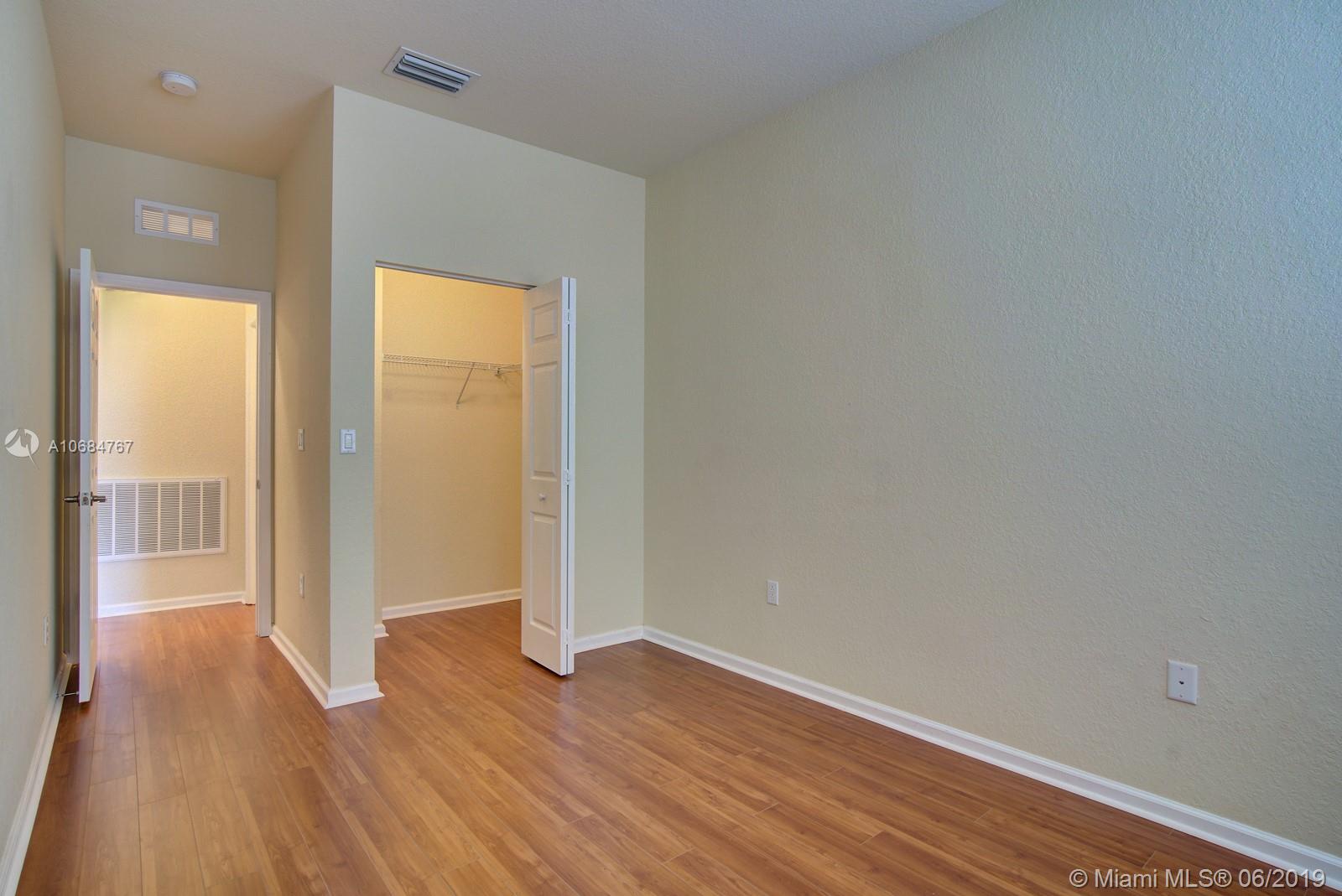 LAS BRISAS - Residential Lease