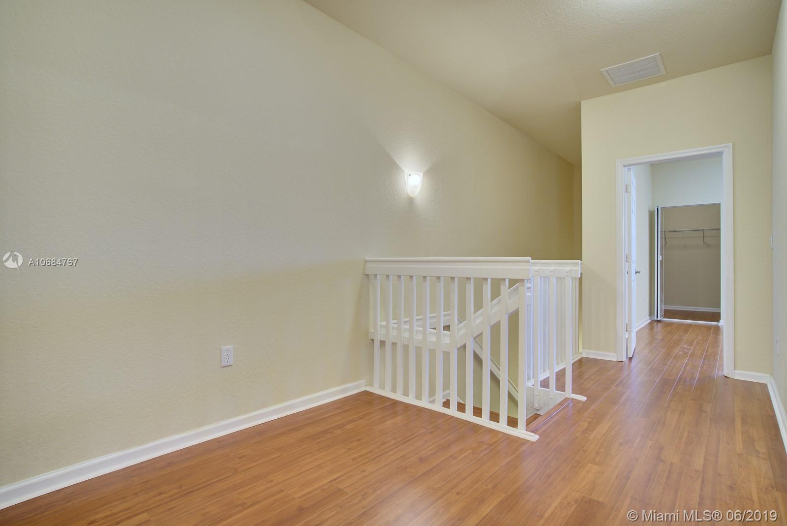 LAS BRISAS - Residential Lease