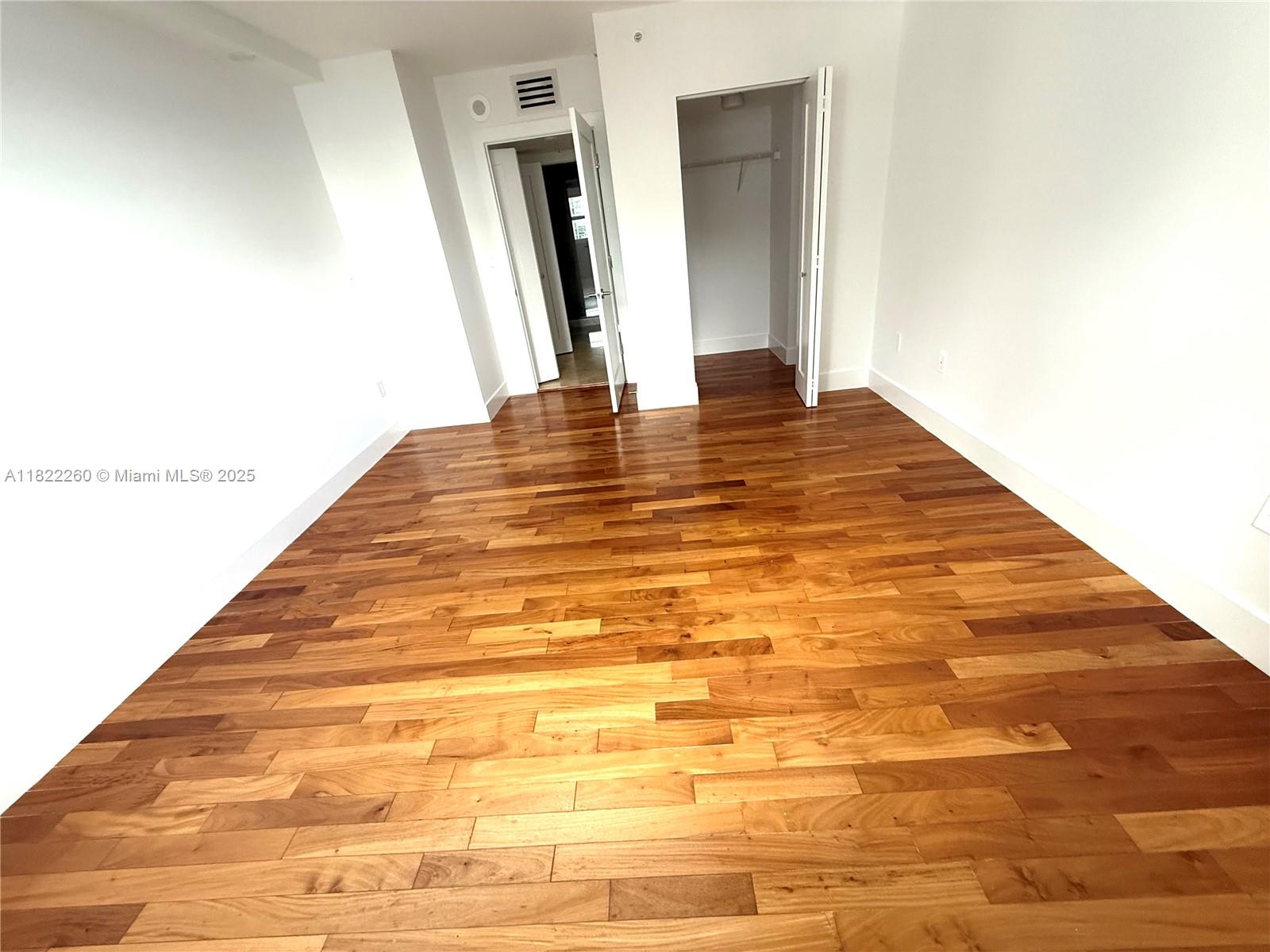 THE MARK ON BRICKELL COND - Residential