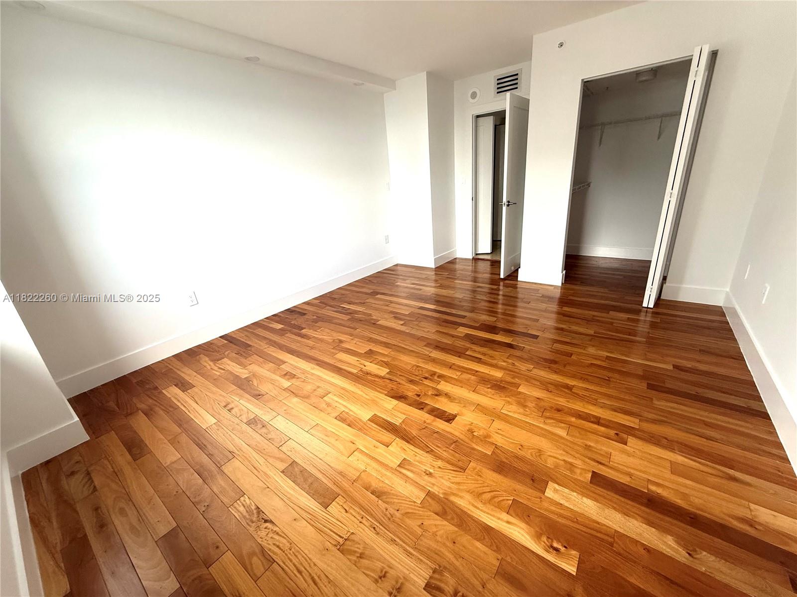 THE MARK ON BRICKELL COND - Residential