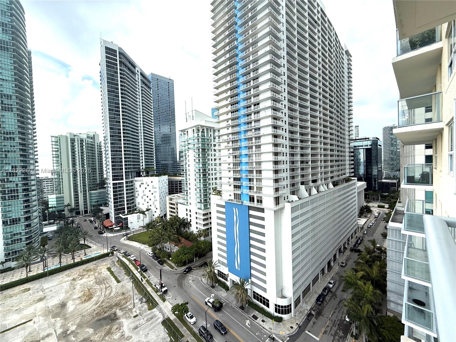 THE MARK ON BRICKELL COND - Residential