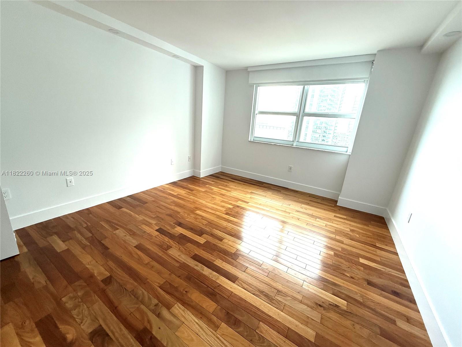 THE MARK ON BRICKELL COND - Residential