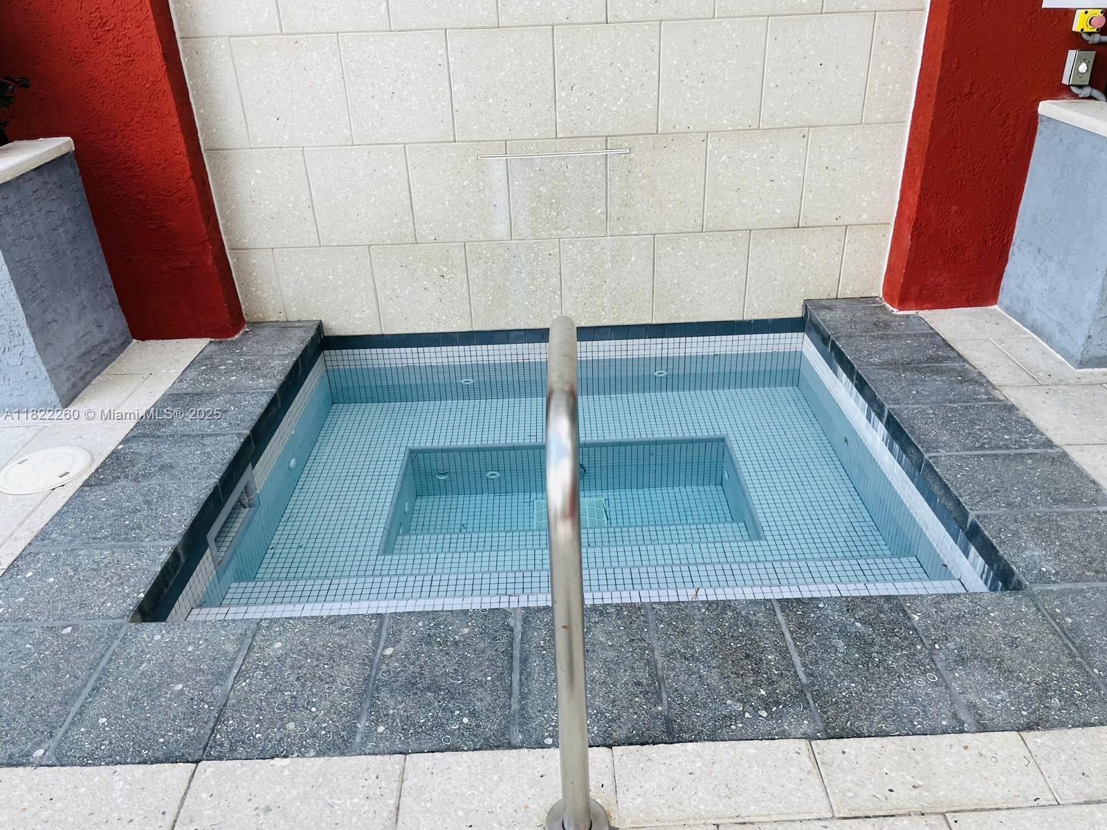 THE MARK ON BRICKELL COND - Residential