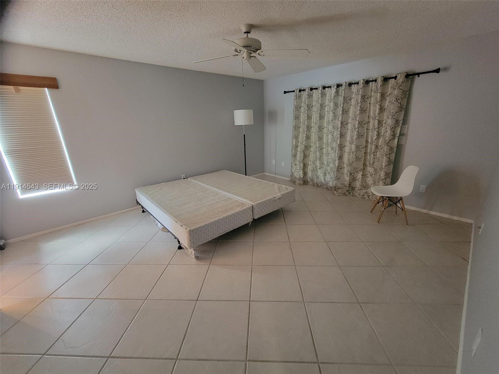 STRATHMORE GATE WEST UNIT - Residential Lease