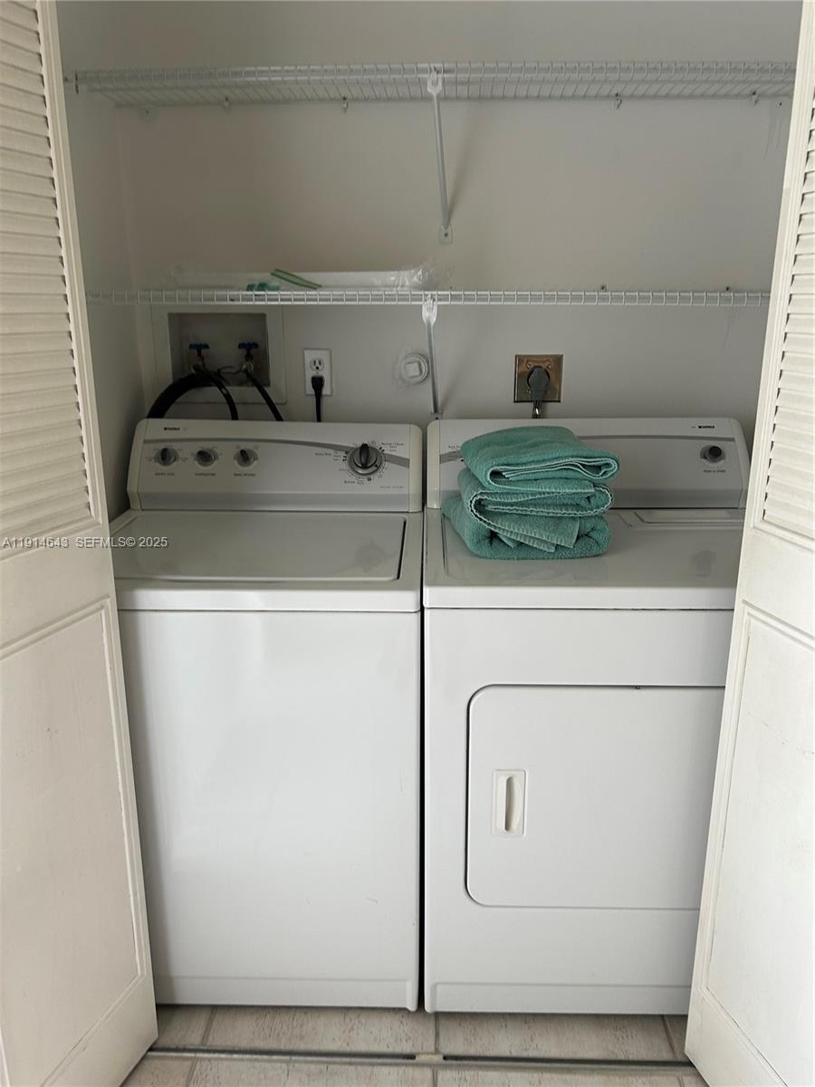 STRATHMORE GATE WEST UNIT - Residential Lease