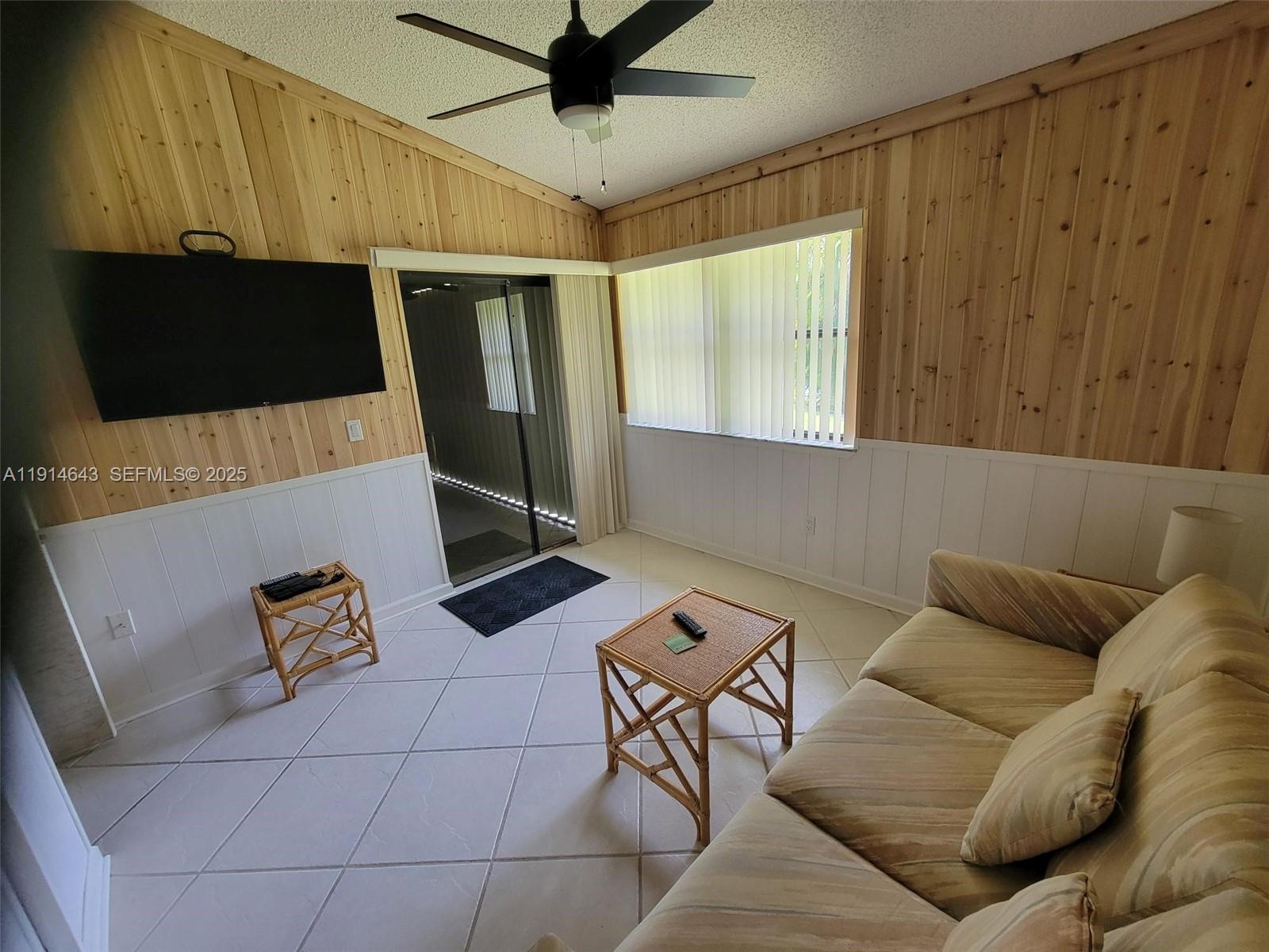 STRATHMORE GATE WEST UNIT - Residential Lease