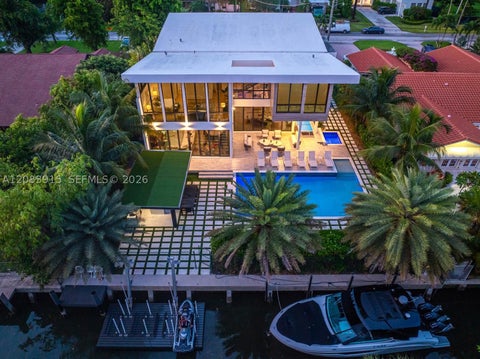 Photo of 521 Holiday Dr, Hallandale Beach, FL 33009 (MLS # A12083915)