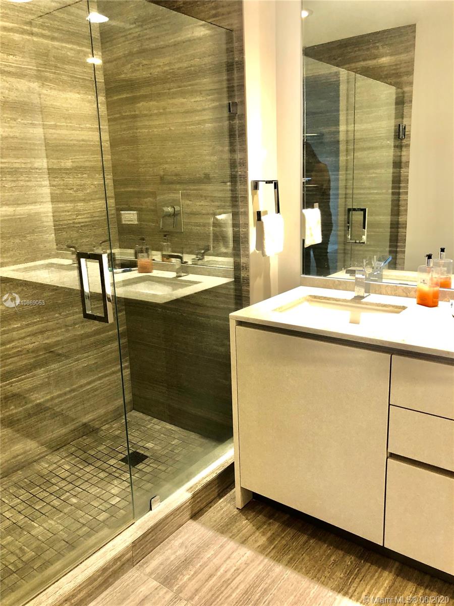 1010 BRICKELL CONDO - Residential Lease