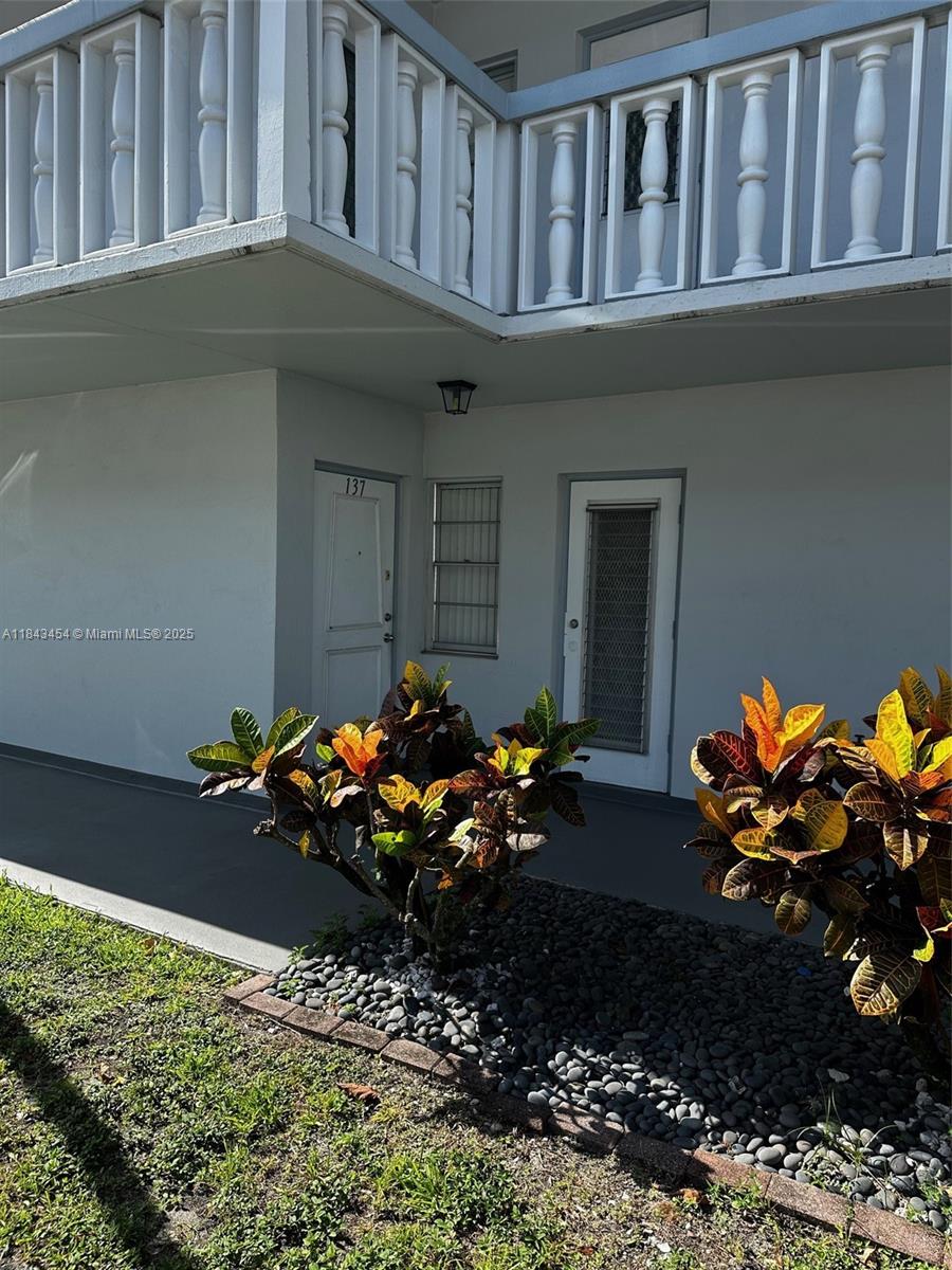 Dania minutes from Beach, Shopping, and Transportation.2 bedroom 2 bath with great closet space. Unit is renovated with Stainless Steel appliances .There is parking located right outside your unit. Your client will love the unit.