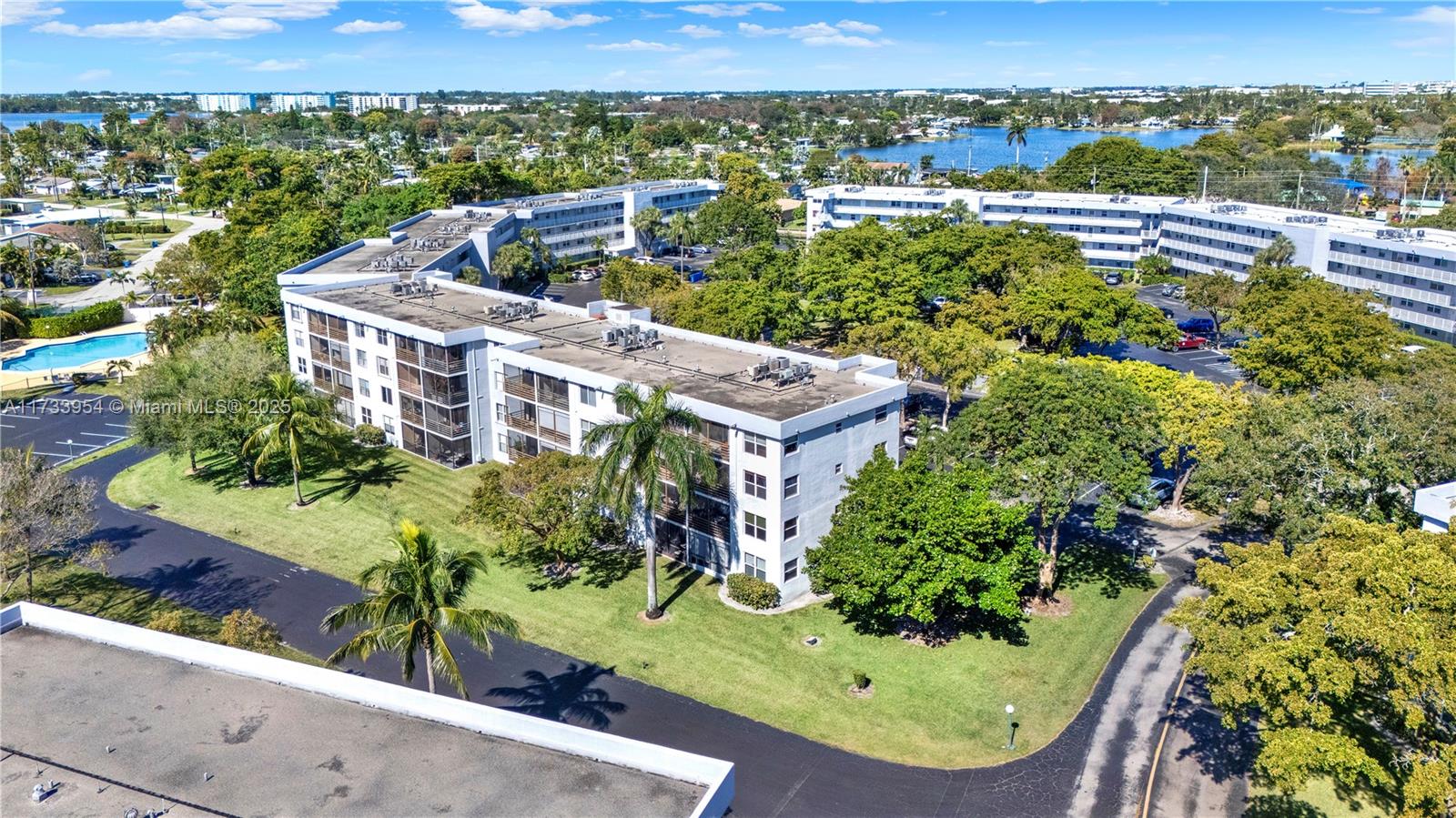 ROYAL PARK CONDO - Residential