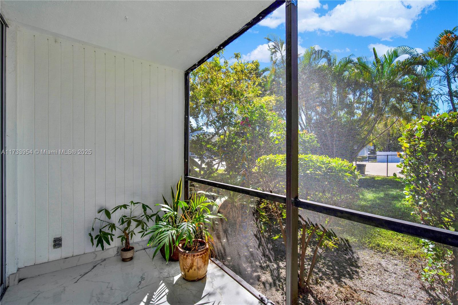 ROYAL PARK CONDO - Residential
