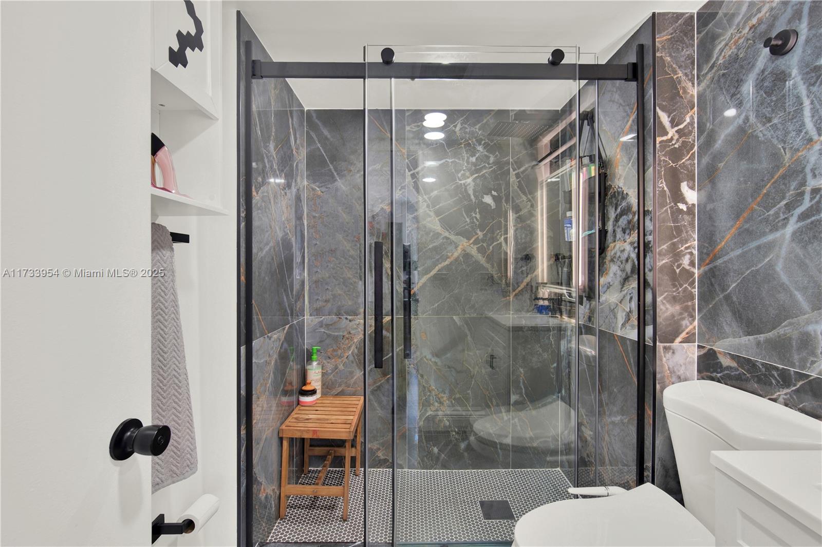 ROYAL PARK CONDO - Residential